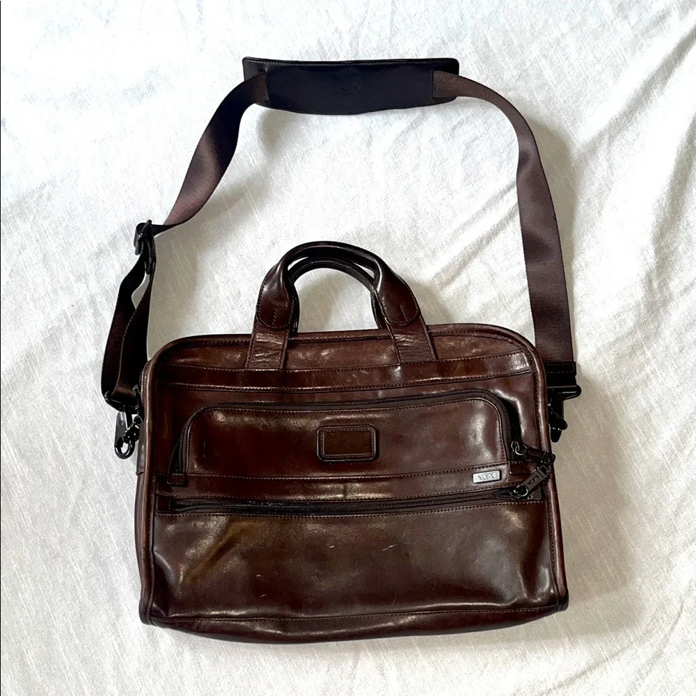 Tumi 96101BH ALPHA slim Deluxe Leather portfolio - Picture 1 of 11